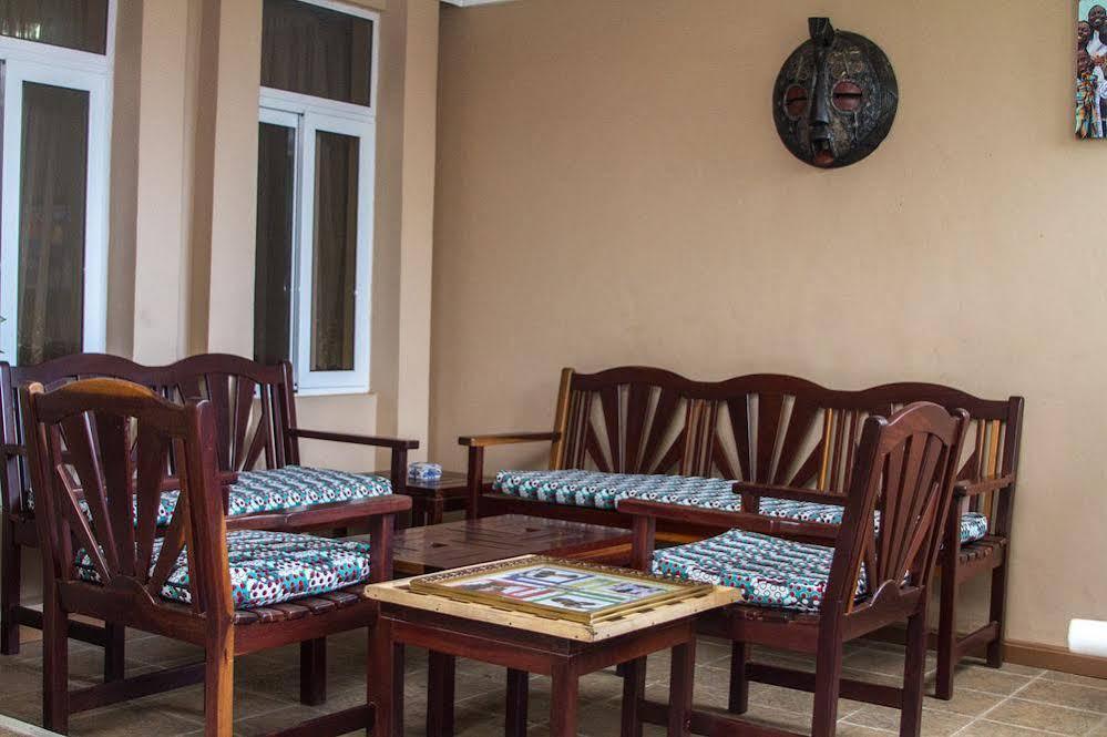 Alma House Hotel Аккра Екстер'єр фото