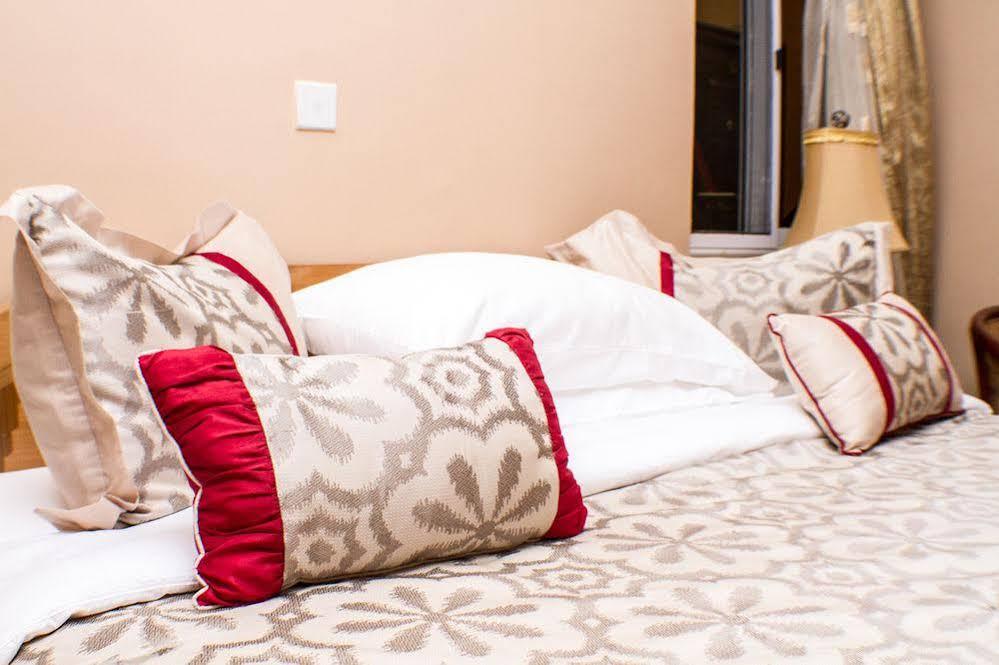 Alma House Hotel Аккра Екстер'єр фото