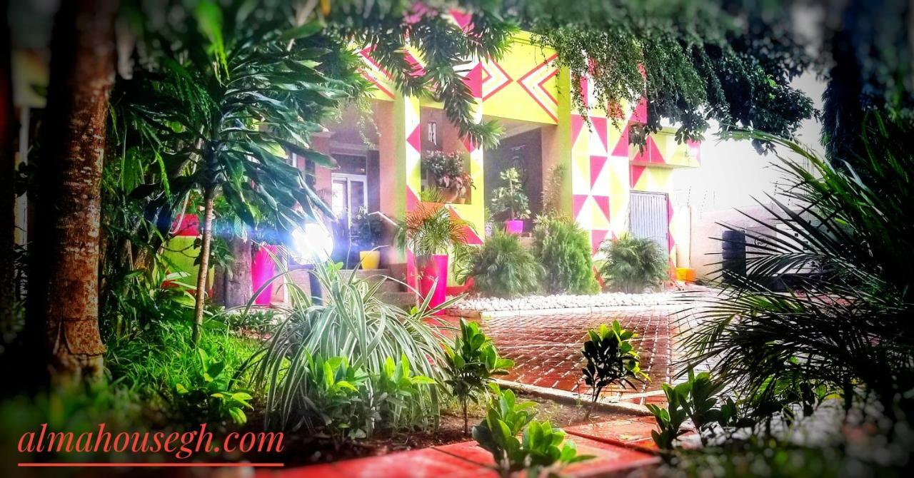 Alma House Hotel Аккра Екстер'єр фото